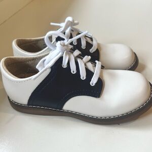 Footmates 10C dress shoes - worn once